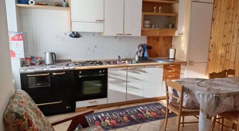 Rental apartment with patio — photo 2