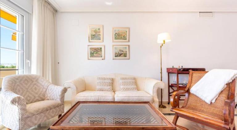 Holiday apartment with pool — photo 4