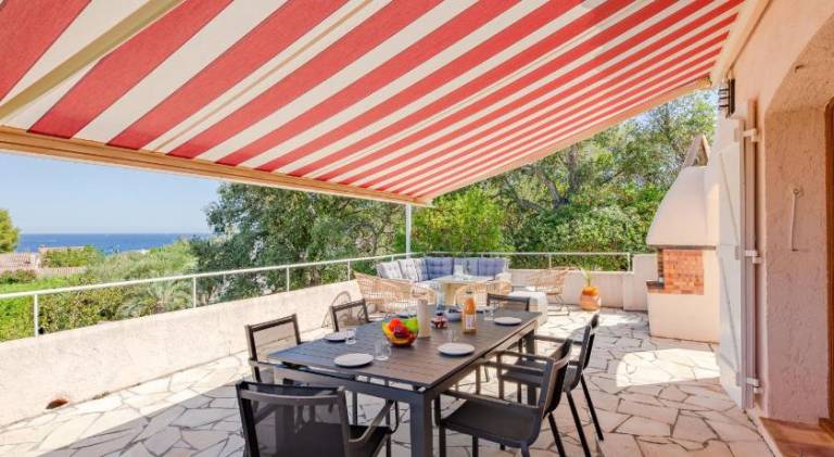 Fully equipped house with yard, patio & grill | Next to the beach | Dogs allowed — photo 5