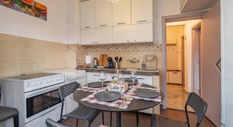 Vivid Condo by NDK and Vitosha Blvd with Free Secured Parking and AC — photo 2