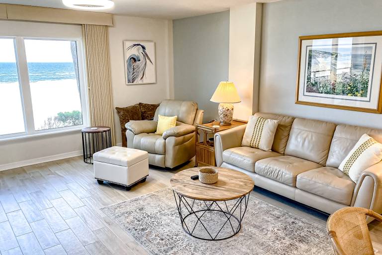 Condo Crescent Beach