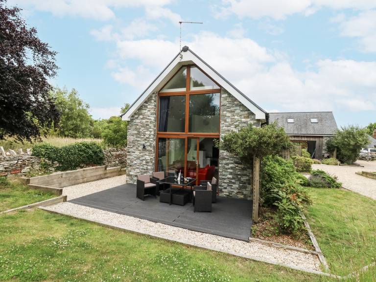 Family-oriented pleasant cottage with garden | Pets allowed in Weymouth