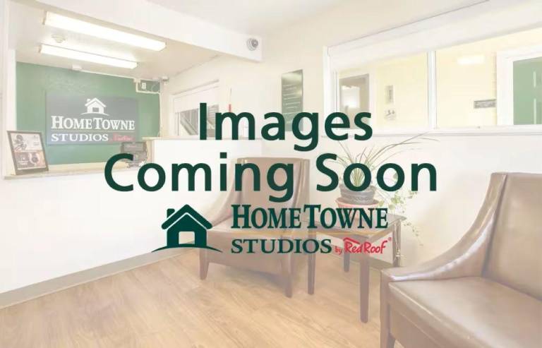 HomeTowne Studios by Red Roof Leesburg in Leesburg, VA