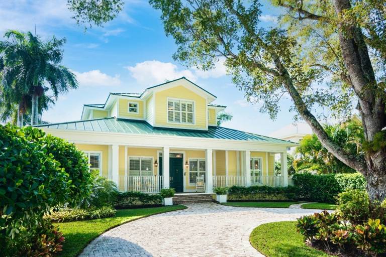 House  Naples