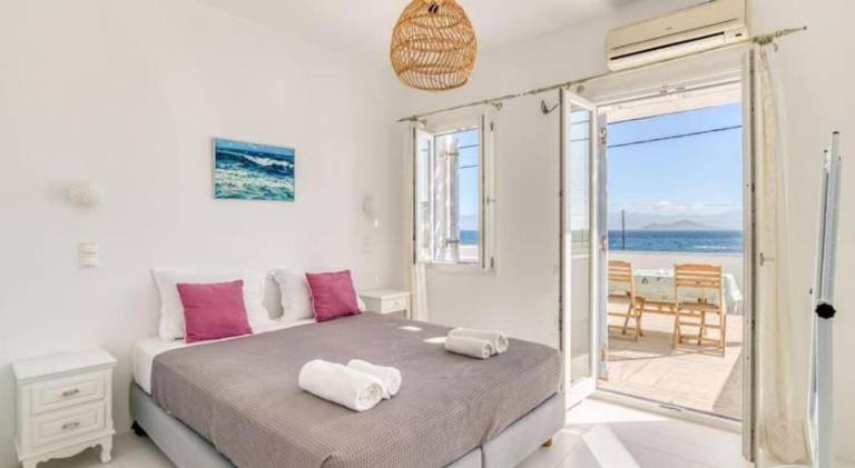 Villa Zeos - Cycladic house close to the beach — photo 2