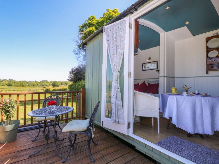 Cottage with BBQ & garden — photo 4