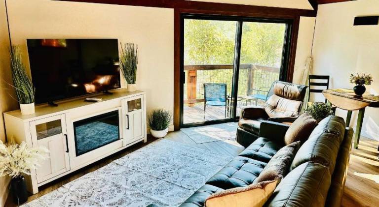 Charming house | Pets allowed in Oakhurst, CA