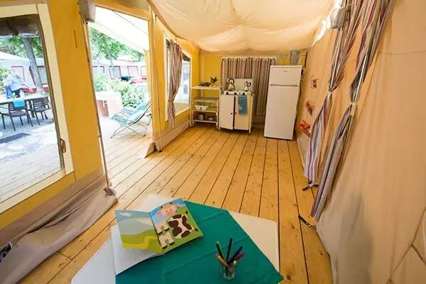 Beautiful mobile home with barbecue, sauna & garden | Next to the beach | Pet-friendly — photo 2