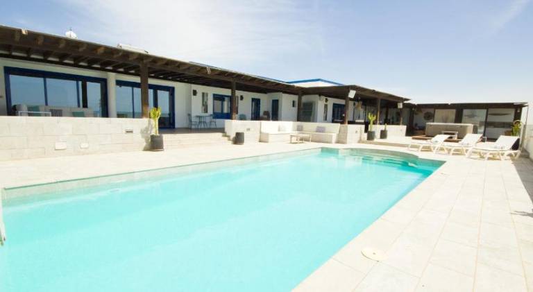 Villa Tías