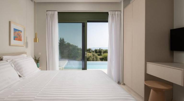 Olive Grove Suites - Villas with private pool and garden — photo 2