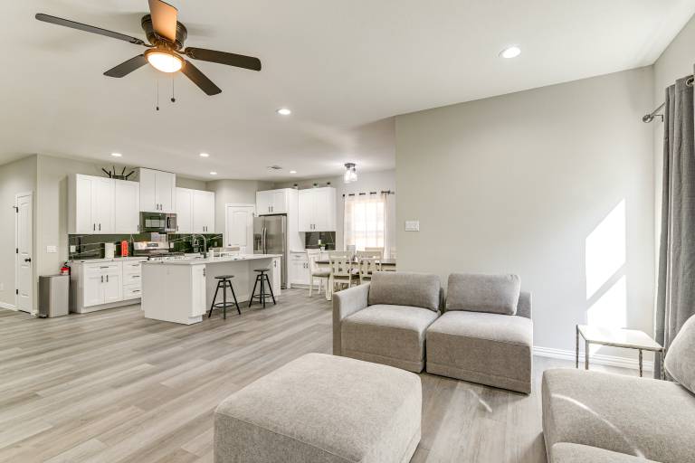 Easy Hwy Access to Dtwn: Pet-Friendly Houston Home — photo 5