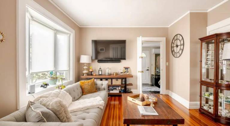 Charming villa | Pets are welcome in Fairfield, CT