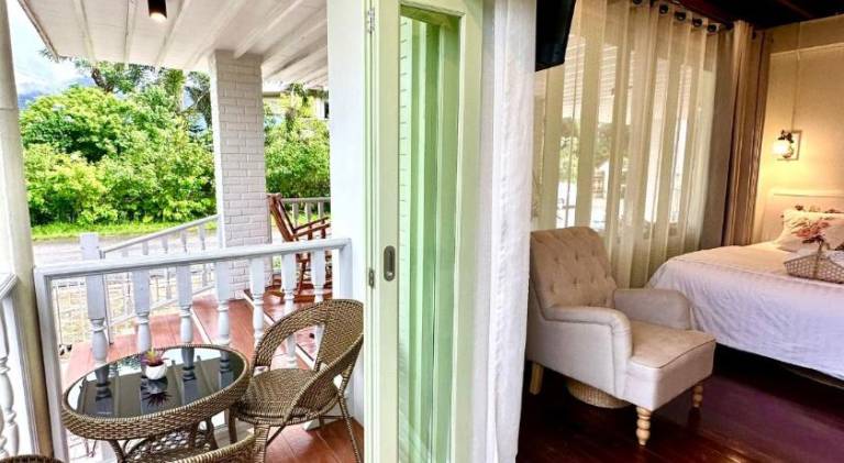 Serviced apartment with terrace & yard — photo 4