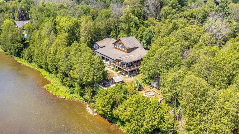 Cabin  Guelph