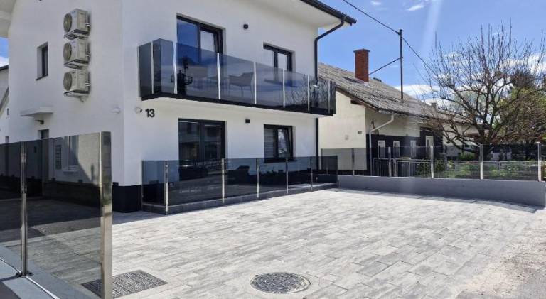 Rental apartment with 2 rooms for 5 persons in Ljubljana