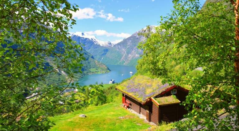 Hole Hytter in Stranda