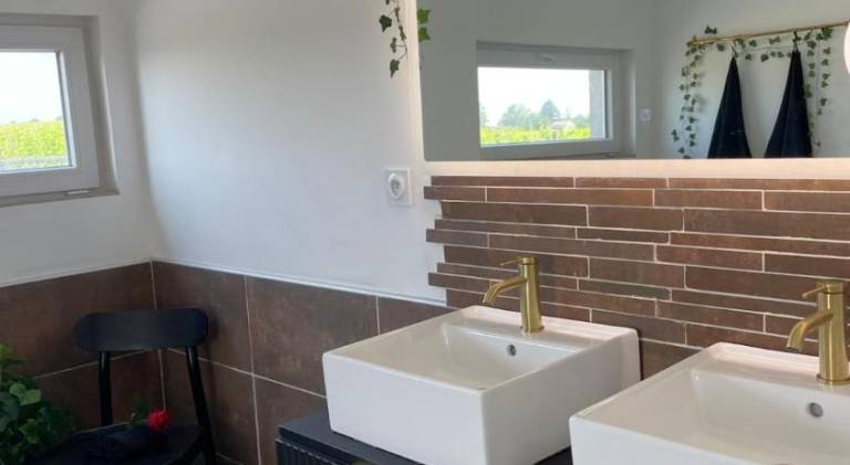 Villa with jacuzzi — photo 2