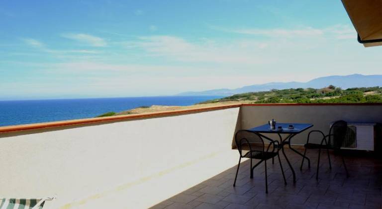 Rental apartment with terrace & garden — photo 3