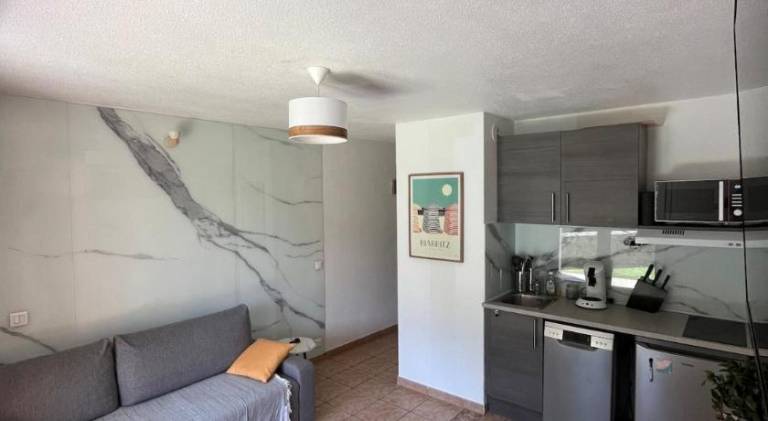 Rental apartment with pool in Biarritz