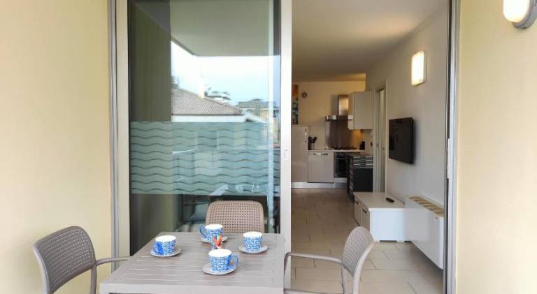 Fully equipped apartment with patio & heated pool | Next to the beach | Suitable for remote work | Pets are welcome — photo 5