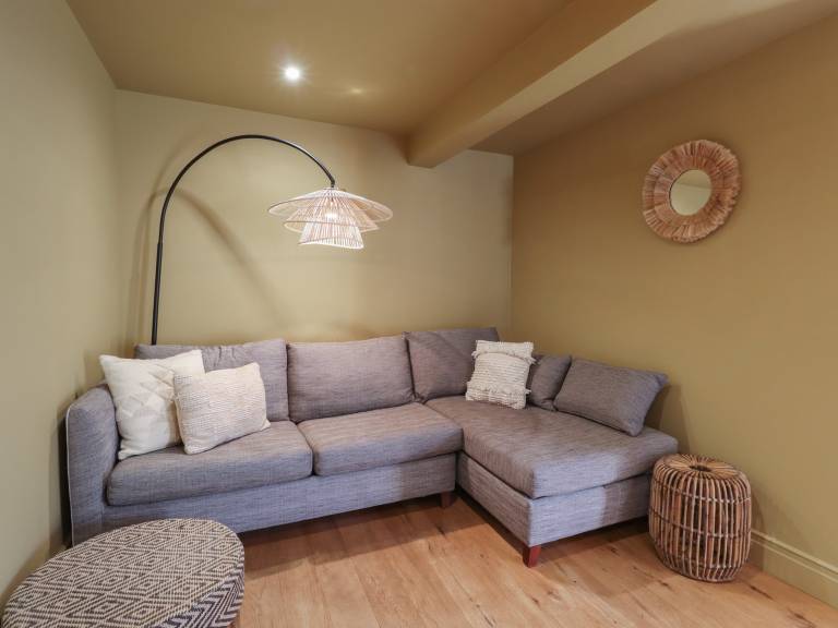Family-oriented pleasant cottage with garden, terrace & jacuzzi | Pet-friendly — photo 5
