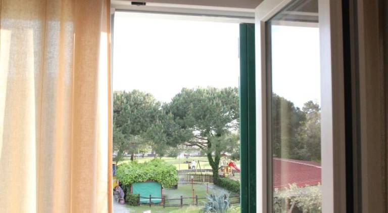 Holiday apartment with yard & patio in Carrara