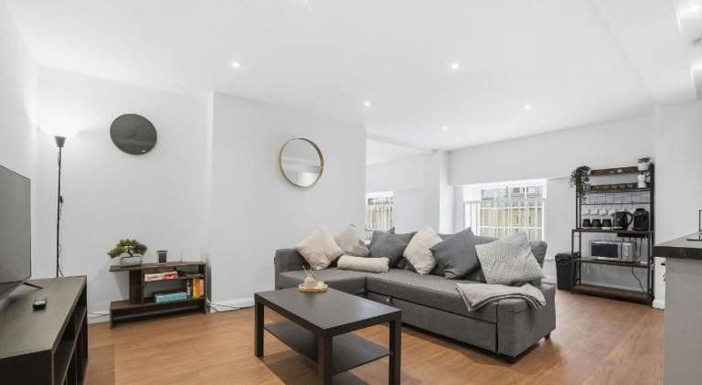 Rental apartment with 2 rooms for 6 persons in Swindon