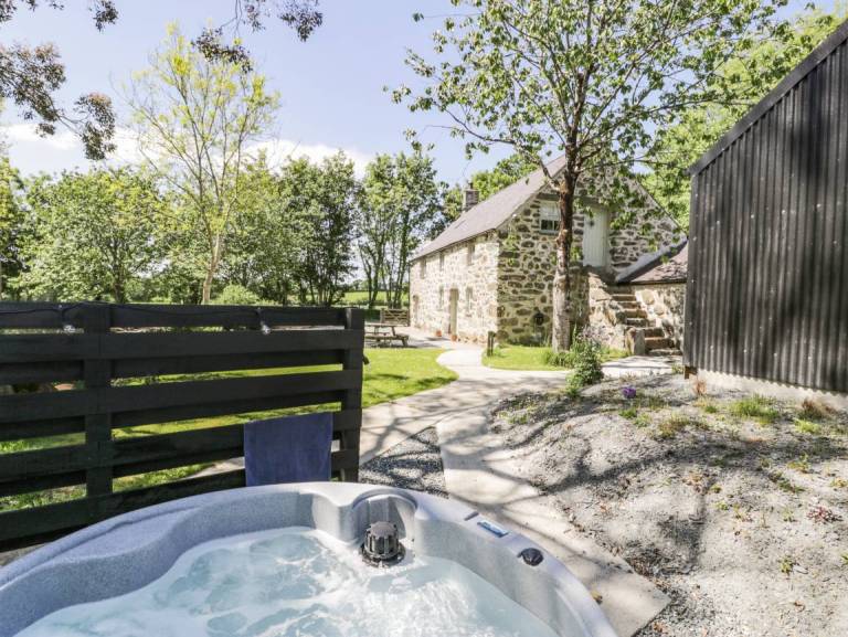 Cabin  Llanystumdwy