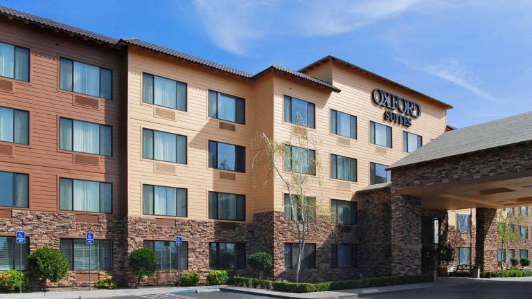 Oxford Suites Chico — photo 4