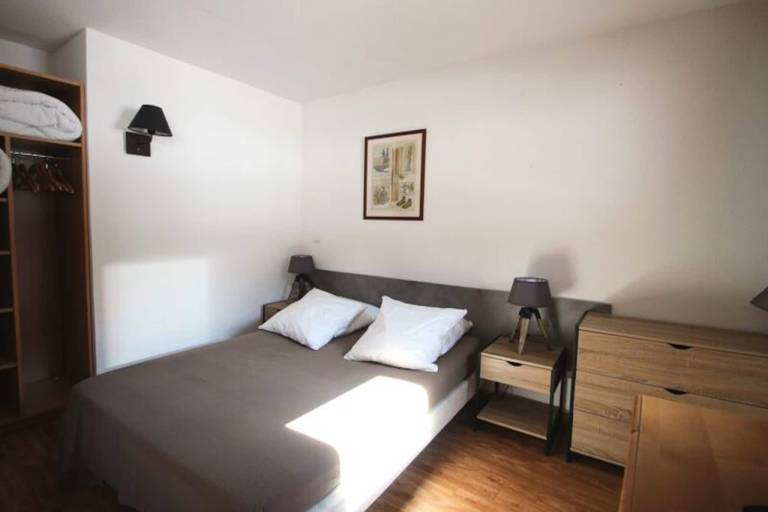 Holiday apartment with terrace & pool | Next to the ski | Pet-friendly — photo 5