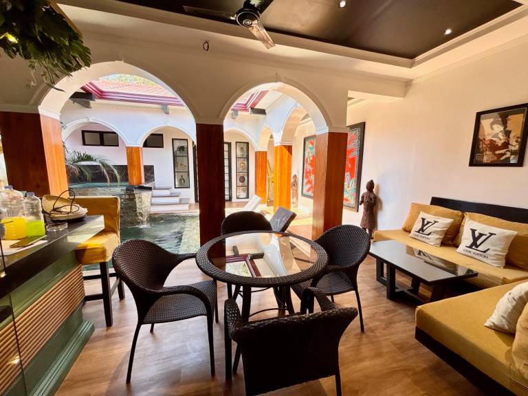 Bungalow with pool, terrace & jacuzzi | Good for workation — photo 3