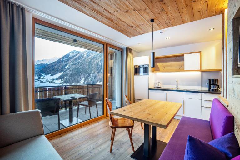 Holiday apartment with jacuzzi, garden & sauna | Mountain view in Dolo