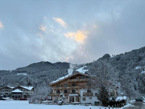 Ferienhotel Alpenhof in Aurach bei Kitzbuehel