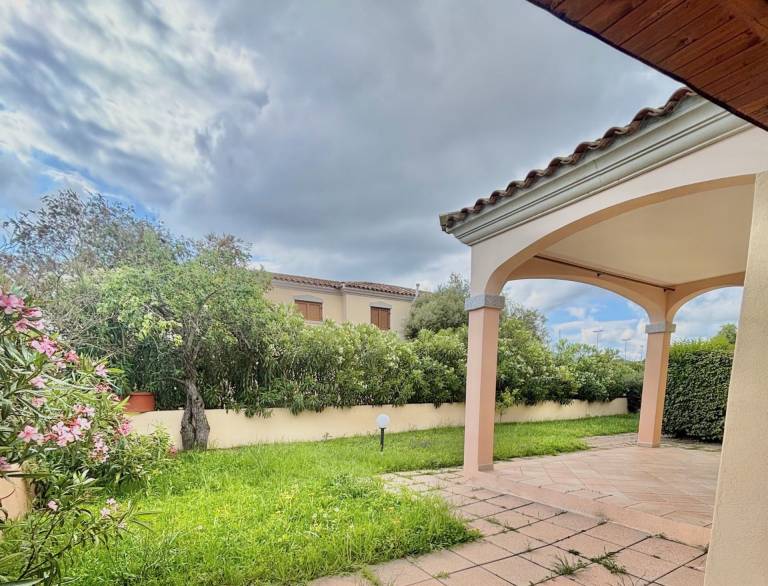 Apartment with garden in San Teodoro