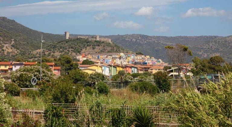 Apartment with 2 rooms for 4 persons in Bosa