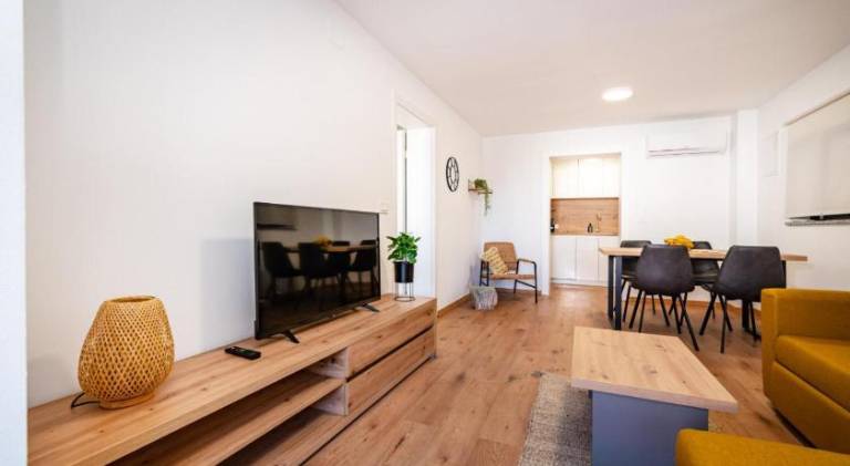Holiday apartment with patio, yard & barbeque — photo 3