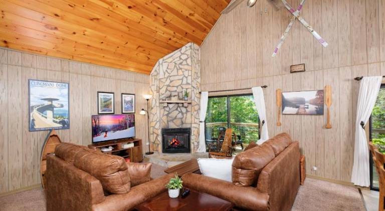 Vacation home with jacuzzi | Pet-friendly — photo 3