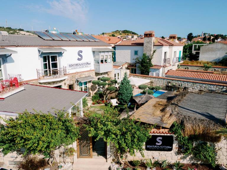 SIGNATURE ALACATI in Cesme