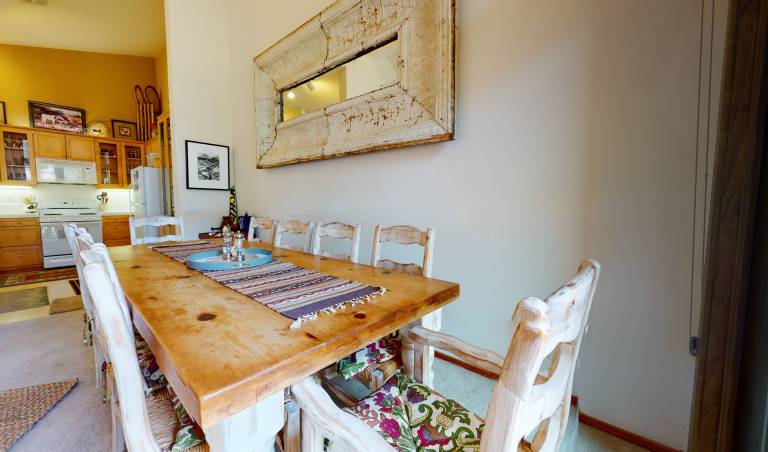 Snowcreek V 760 Pet-Friendly, Amazing Mountain Views, Private 2 Car Garage, Washer Dryer — photo 2