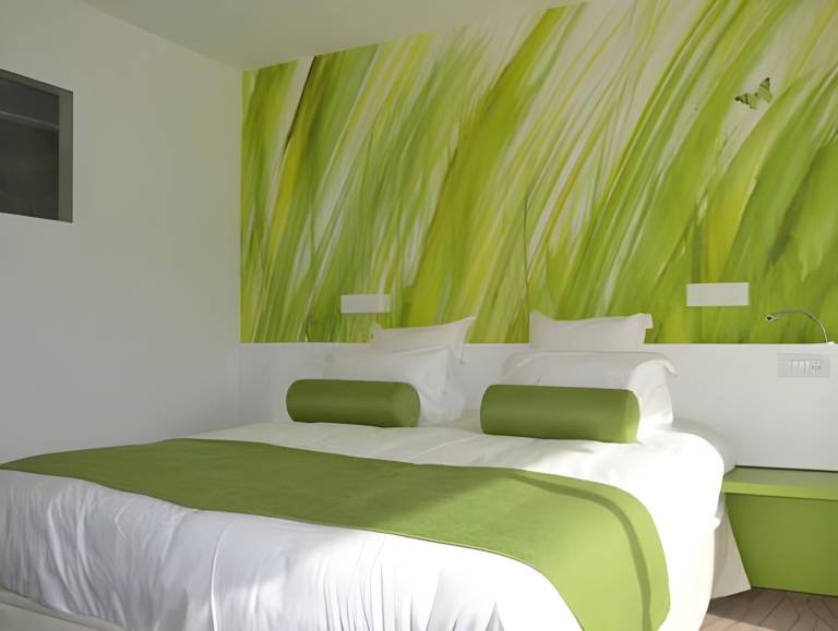 Hotel Restaurant La Vague de Saint Paul in Vence