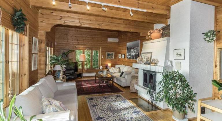 310 m&sup2; Ferienhaus