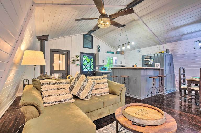 Willis, TX Vacation Rentals from 72 HomeToGo