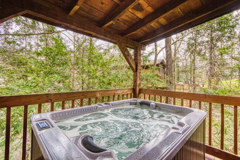 Gatlinburg Hot Tub Pet Friendly Fire Pit Fireplace Wifi — photo 2