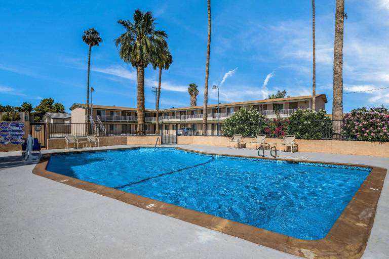 Rodeway Inn & Suites Blythe I-10 — photo 3