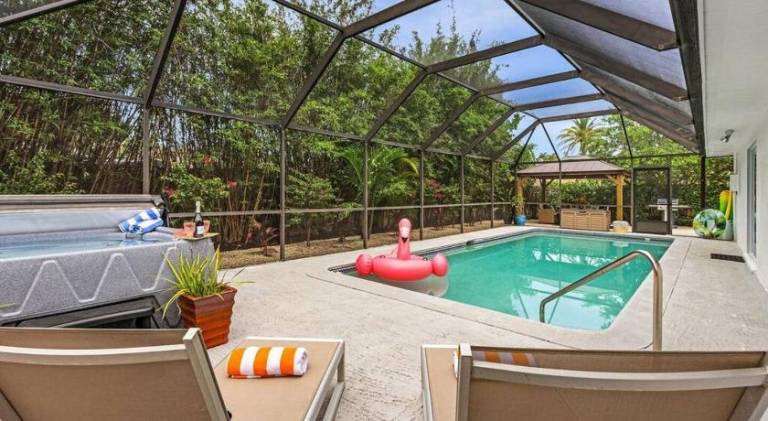 House with 3 rooms for 6 persons in Naples, FL