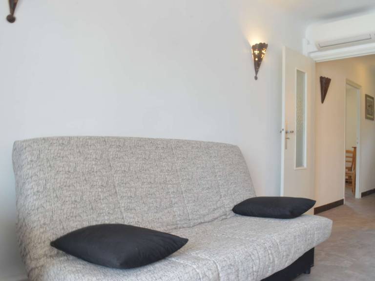 Apartment with 1 room for 5 persons — photo 4