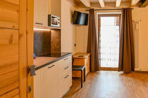 Rental apartment with patio | Perfect for remote work | Pets allowed — photo 3