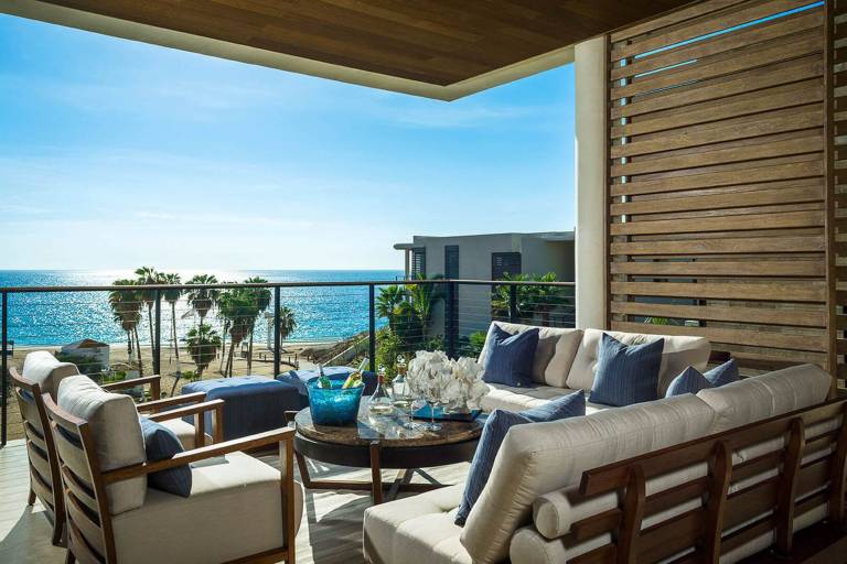 Chileno 3BR Luxury Condo