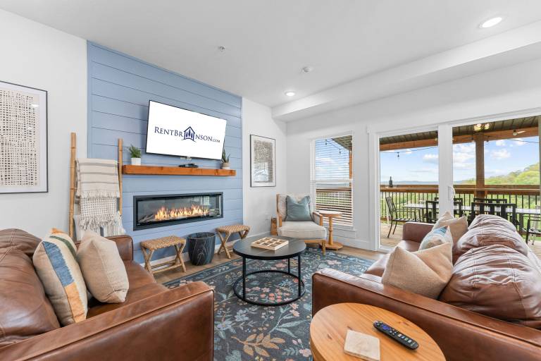 Vacation home with barbeque & pool in Branson, MO