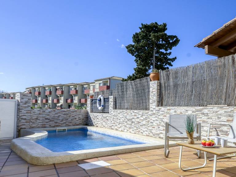 Beautiful house with patio, grill & private pool | Dogs allowed in Roses